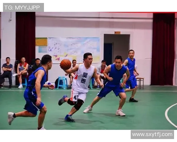 体育实时数据重庆篮球队整体压制革新引领新潮流助力球队崛起与发展 体育实时数据重庆篮球队整体压制革新引领新潮流助力球队崛起与发展